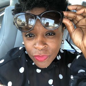 Meet your Posher, Monica